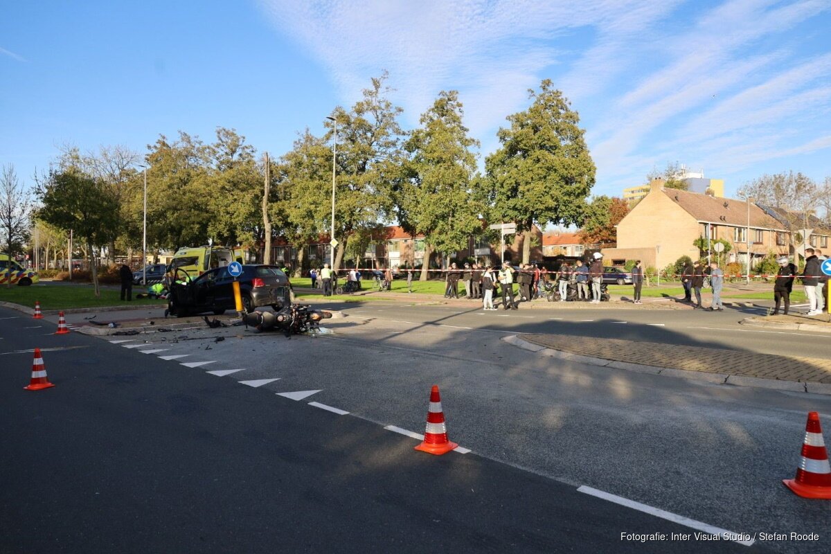 Motorrijder Op Weg Naar Ride Out Voor Overleden Motorrijder Raakt