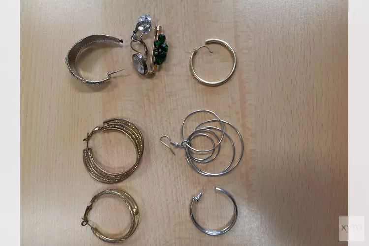 Gestolen sieraden aangetroffen ten gevolge van insluipingen