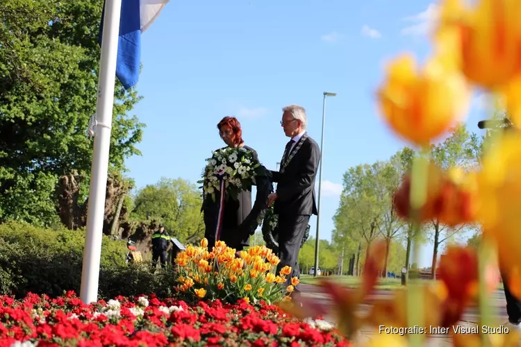 Ingetogen kransleggingen Purmerend