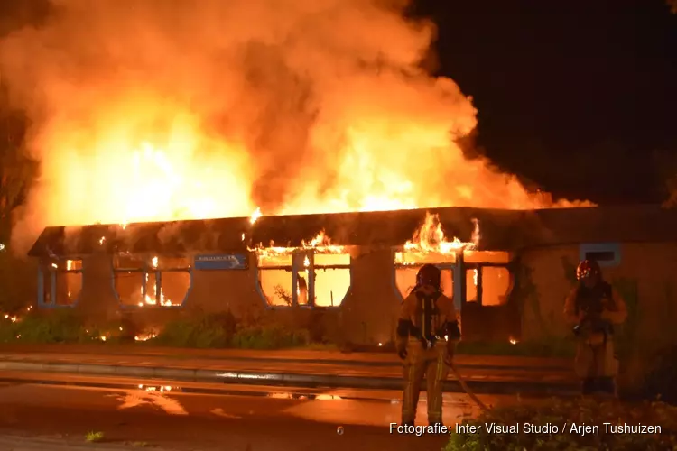 Grote brand in voormalig buurtcentrum Purmerend geblust