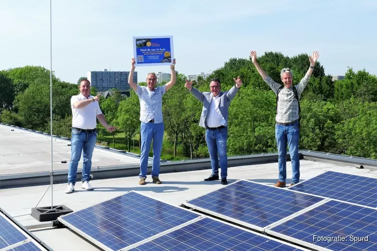 Leeghwaterbad krijgt deel zonnedak van Purmerenders