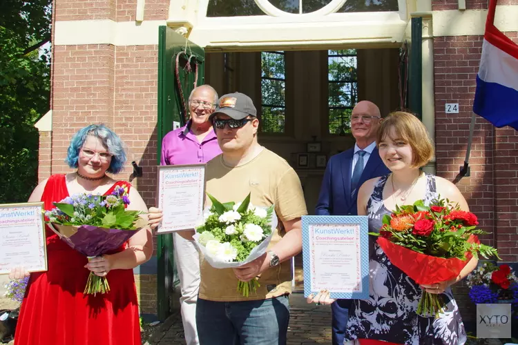 Certificering en opening expositie deelnemers KunstWerkt!