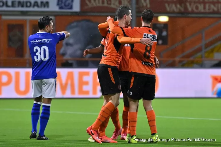 Koploper FC Volendam ruim langs FC Den Bosch