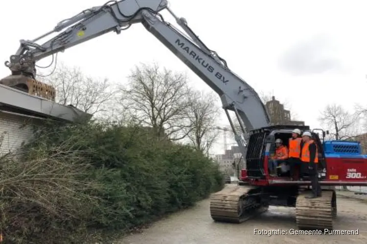 Startsein sloop voormalig postkantoor