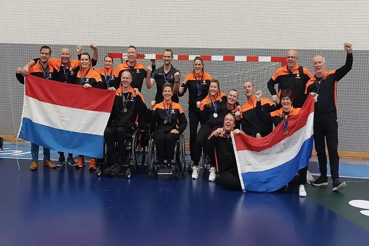 Nederlands rolstoelhandbalteam naar De Beuk in Purmerend