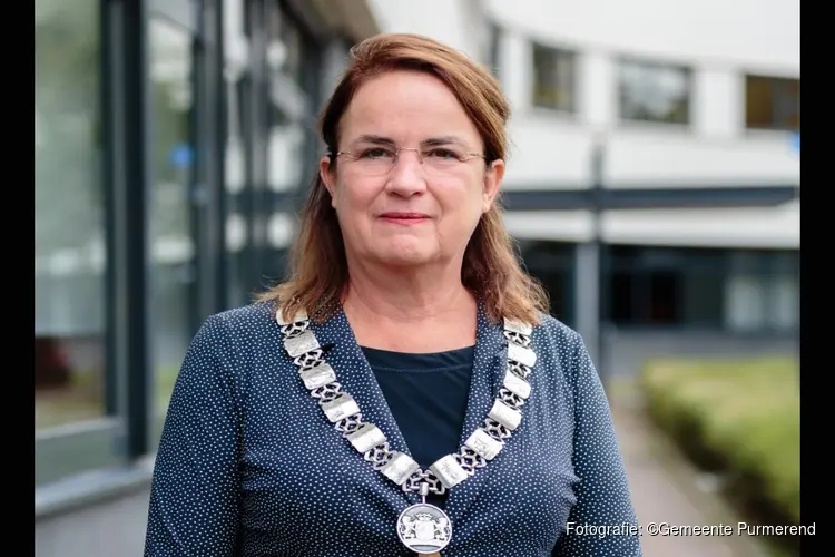Burgemeester Van Selm: geweld onder jongeren niet normaal