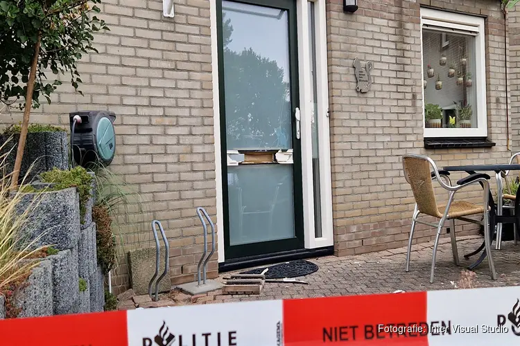 Voordeur woning Purmerend vernield