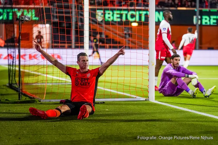 FC Volendam doet rode lantaarn over aan FC Utrecht