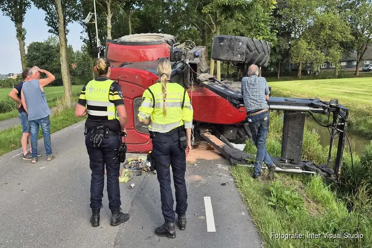 Tractor versperd weg na eenzijdig ongeluk in Middenbeemster