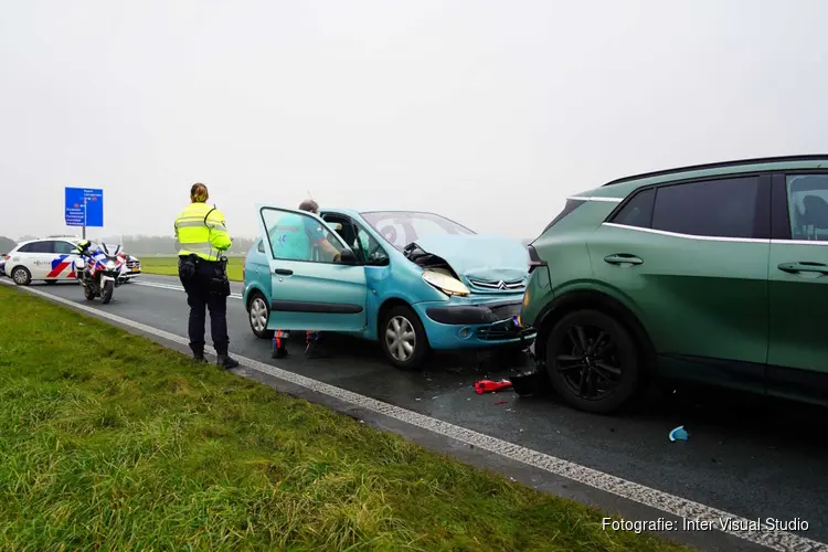 Drie auto's betrokken bij ongeval op N244