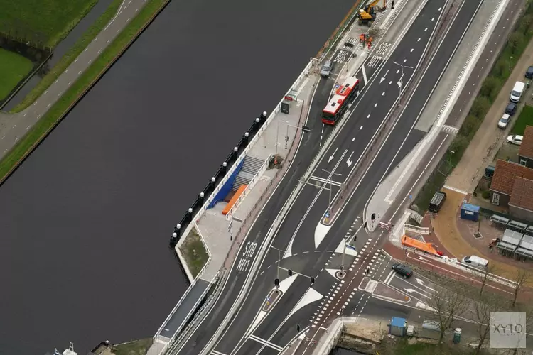 Spitsbusbaan op de Jaagweg (N235) tussen Purmerend en Ilpendam officieel geopend
