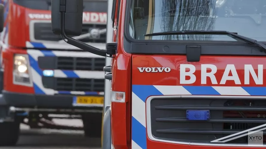 Opnieuw autobrand in Zaandam: twee wagens afgebrand op industrieterrein