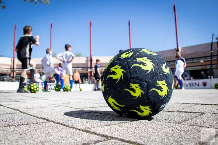 Straatvoetbal en inline-skaten in Purmerend