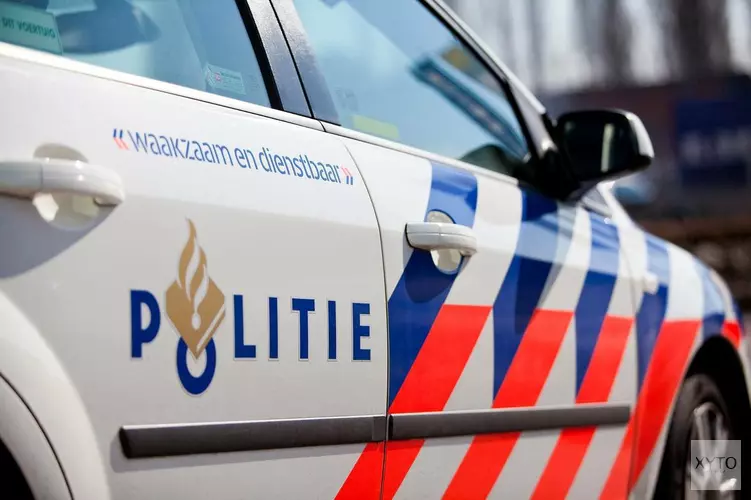 Automobiliste rijdt het water in bij Purmerend