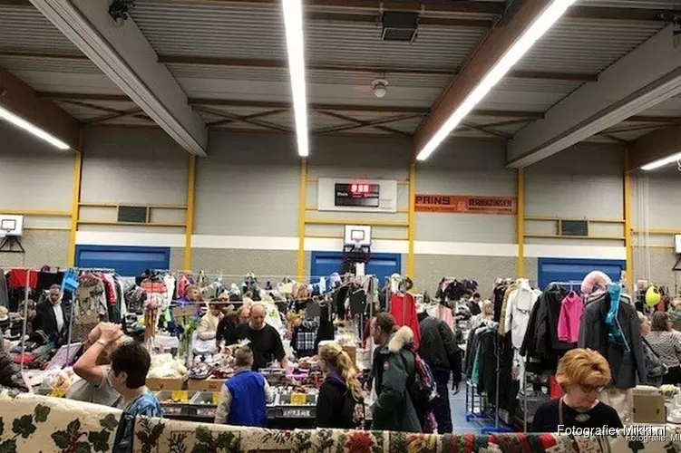 Vlooienmarkt in Sporthal de Vaart