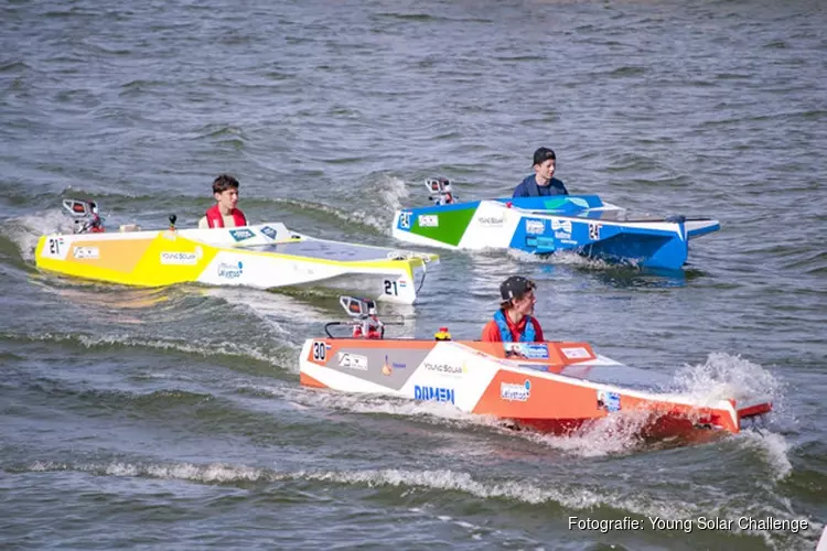 Zonnebootrace is spektakel voor het hele gezin